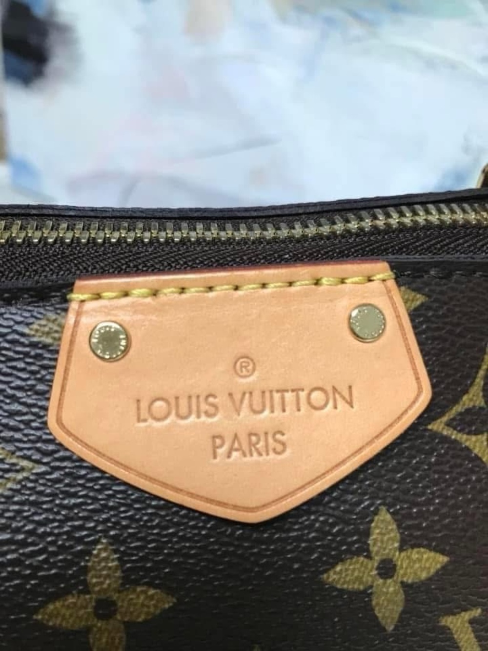 Louis Vuitton Monogram Canvas Turenne GM bag. - Picture 6 of 16